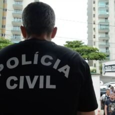 Policiais fazem ação contra roubos de cargas de cigarro no Rio