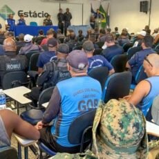 Guarda Municipal de Cabo Frio homenageia agentes por décadas de serviço