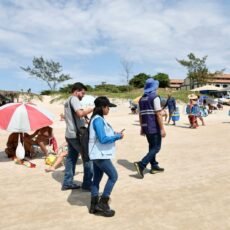 Fiscalização na Praia do Peró coíbe irregularidades e reforça preservação ambiental