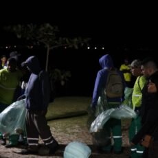 Comsercaf recolhe mais de 20 toneladas de lixo após fim de semana de eventos em Cabo Frio