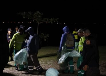 Comsercaf recolhe mais de 20 toneladas de lixo após fim de semana de eventos em Cabo Frio