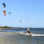 Neste fim de semana: Araruama recebe o Desafio Nacional de Kitesurf 2025 com cobertura especial da Rádio Costa do Sol