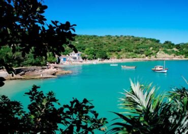 Região dos Lagos: praias com Bandeira Azul reforçam compromisso com o meio ambiente e o turismo sustentável