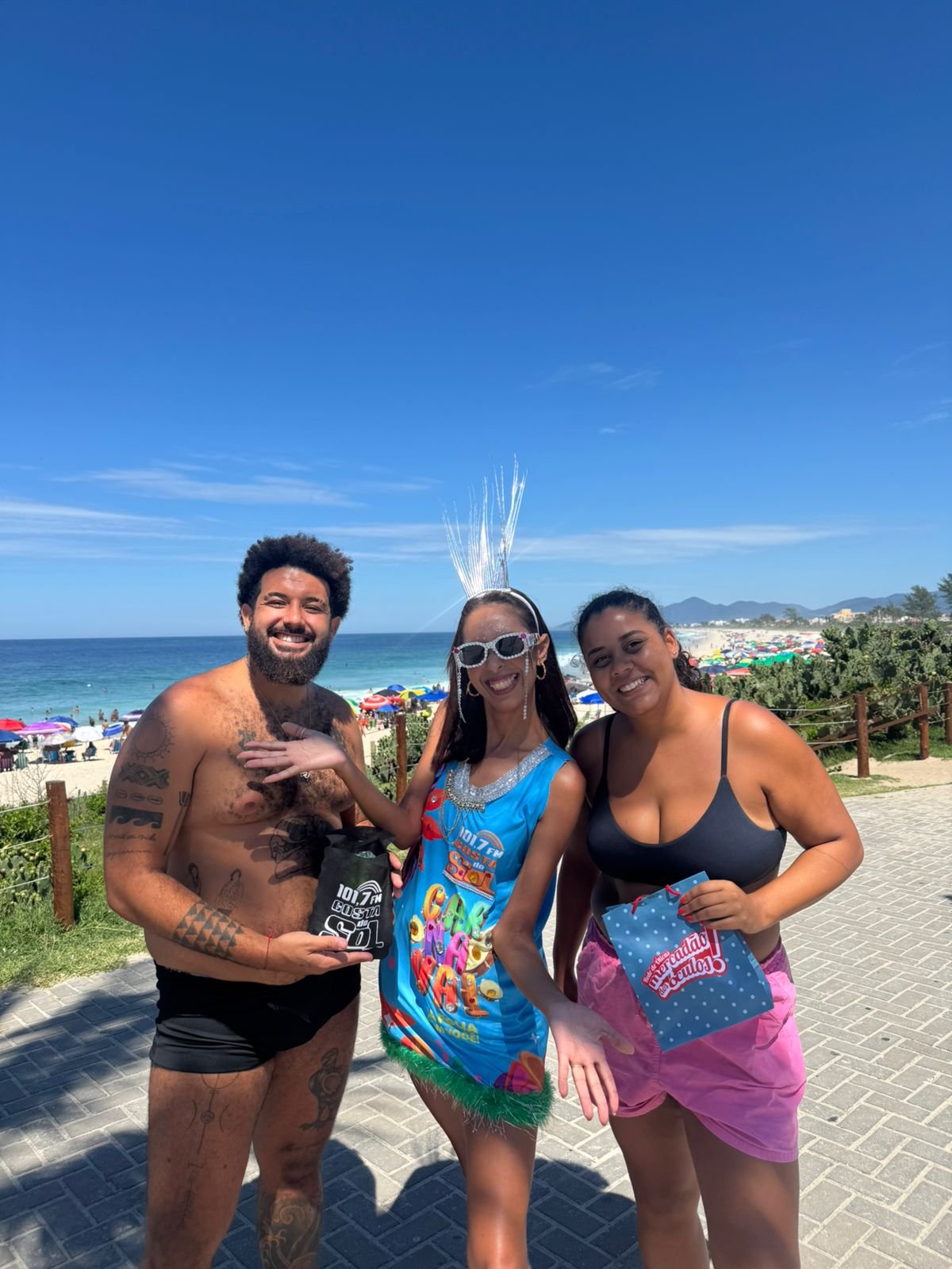 Carnaval nas ruas, alegria no ar: Rádio Costa do Sol FM leva grande cobertura da Região dos Lagos aos foliões