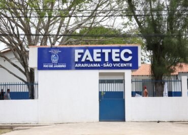 Governador Cláudio Castro e prefeita de Araruama, Daniela Soares, vão inaugurar sede da Faetec hoje em São Vicente