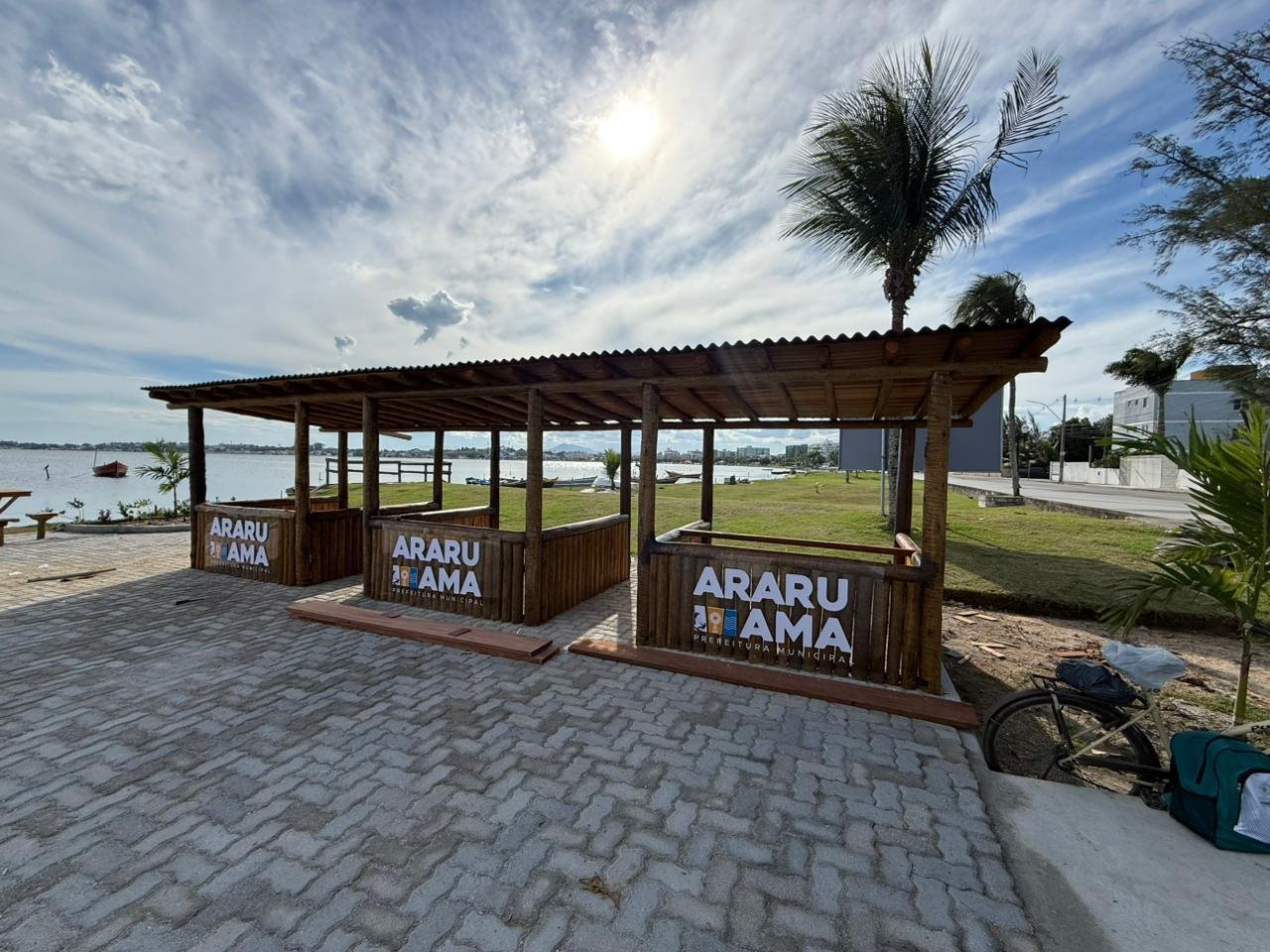 Araruama inaugura Praça dos Pescadores na Orla da Pontinha e dá início ao Feirão do Peixe