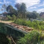 Prefeitura de Araruama notifica para paralisação obra ilegal de ponte por risco à segurança e anuncia licitação para quatro novas pontes de concreto