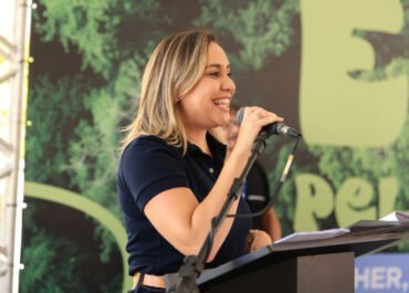 Daniela Soares apresenta iniciativas ambientais de Araruama no Fórum VEJA Rio + Verde