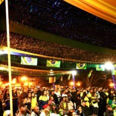 Praça Antônio Raposo, em Araruama, terá transmissão de Brasil x Escócia com show do Grupo Sambará