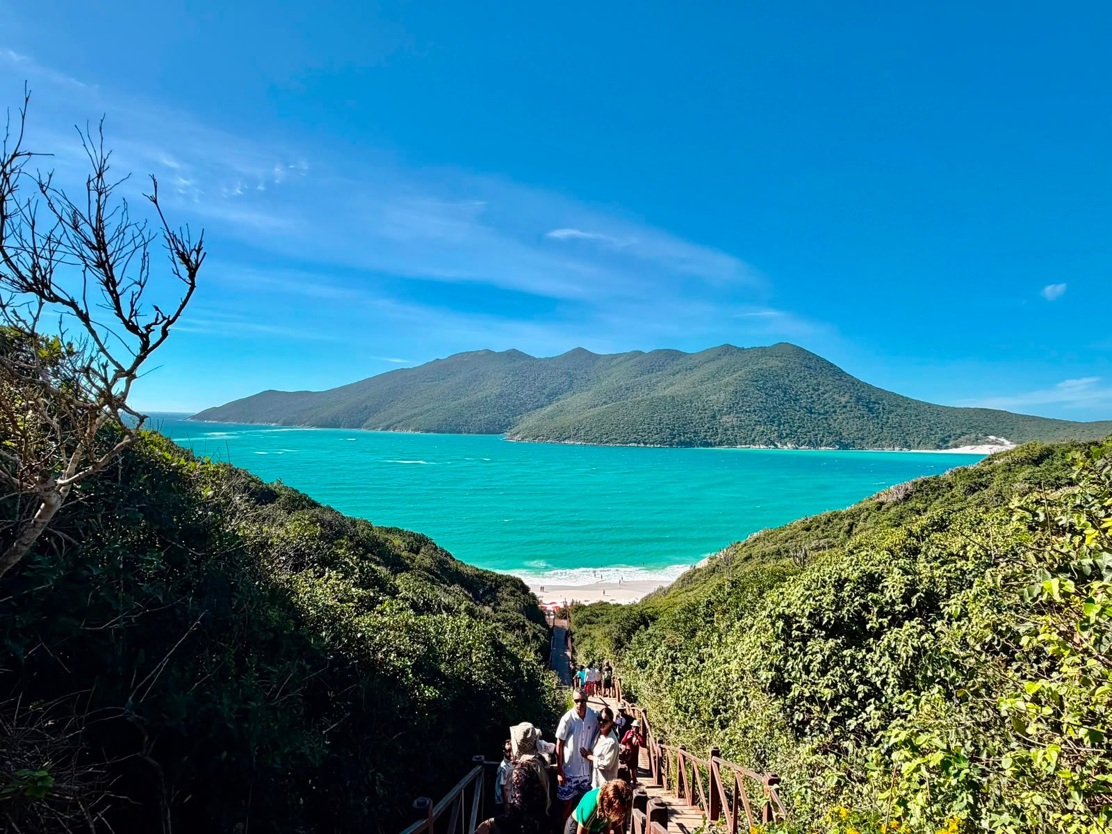 Pontal do Atalaia é eleita uma das 50 melhores praias do mundo por ranking internacional