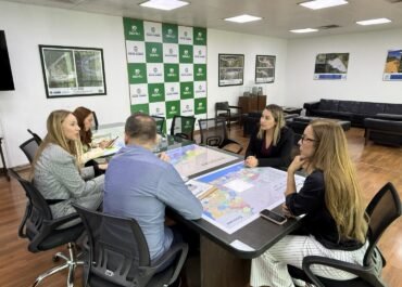 Prefeita Daniela Soares intensifica articulação com o Governo do RJ por obras de mobilidade e urbanização em Araruama