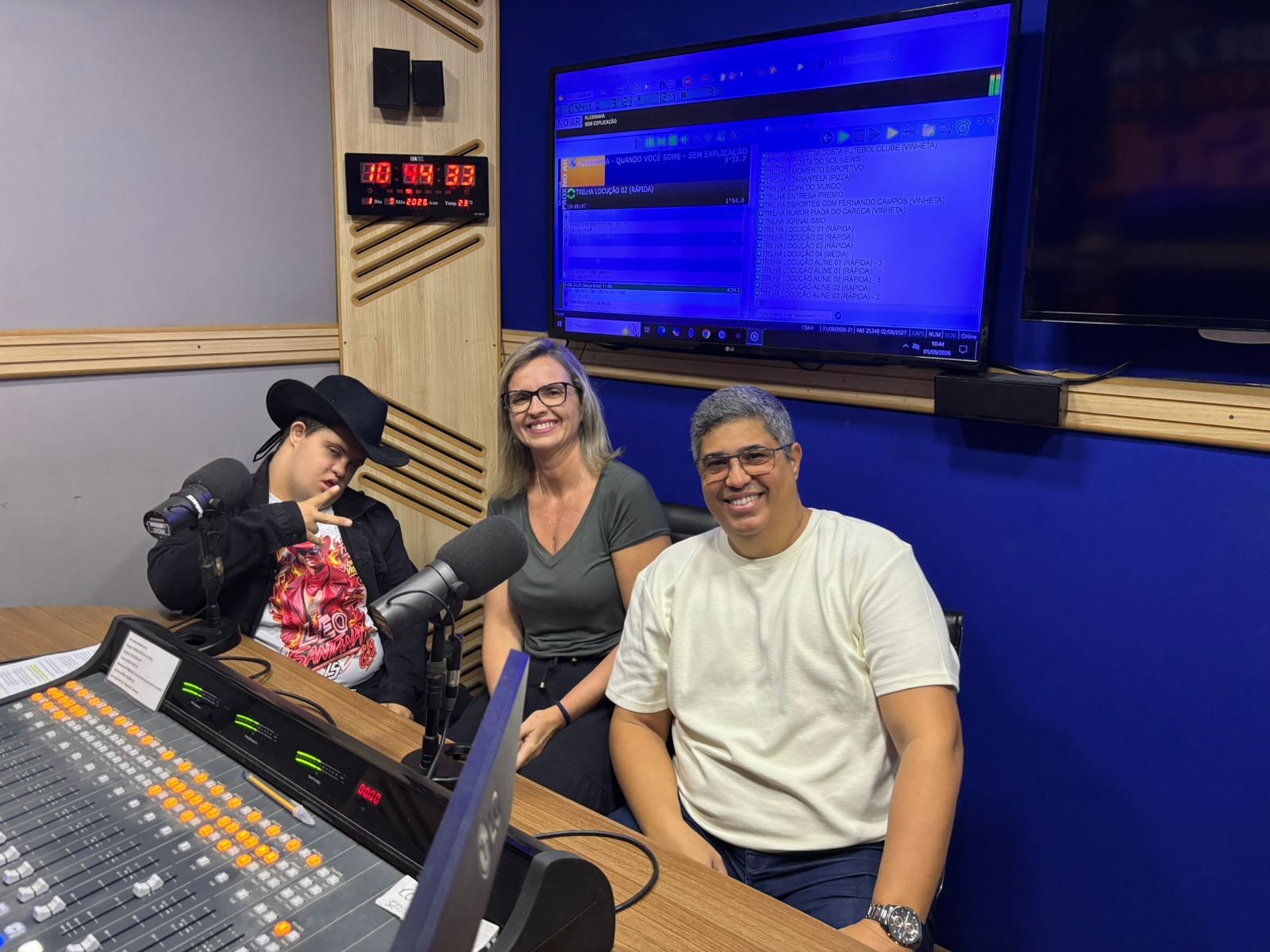 Rádio Costa do Sol FM entrevista Dudu, jovem que dançou com Léo Santana na Expo Agro Araruama 2026