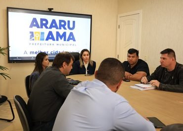 Prefeita Daniela Soares cobra Enel por respostas, investimentos e melhorias no fornecimento de energia em Araruama
