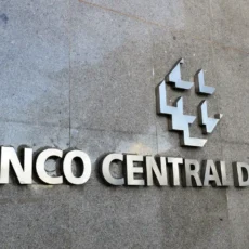 Mercado financeiro reduz previsão da inflação para 5% este ano
