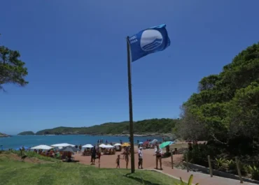 Búzios tem 5 praias aprovadas pelo programa Bandeira Azul e fica em 2º lugar no Brasil para a temporada 2026/2027